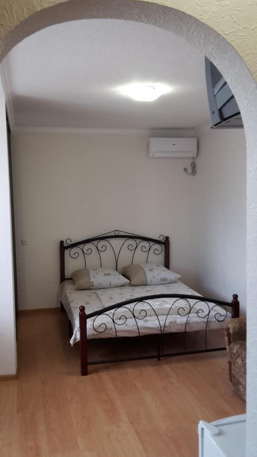 Mini hotel na Aiaaira Sukhumi Esterno foto